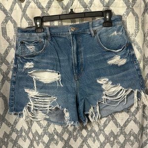 American eagle highest rise 90s boyfriend shorts, size 12